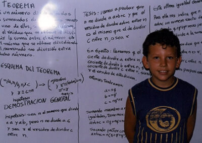 Exposición de pensamiento formal matemático Exposición de pensamiento formal matemático con el método de la Zona de Desarrollo Próximo. Santiago Rojas 11 años.